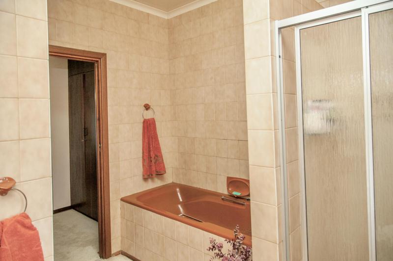 5 Bedroom Property for Sale in Douglas Northern Cape